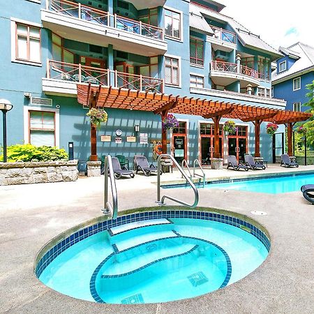 Alpenglow Lodge Studio With Pool Views By Mva Γουίστλερ Εξωτερικό φωτογραφία